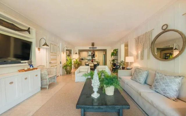 Special Price Deluxe 2BR at El Portillo