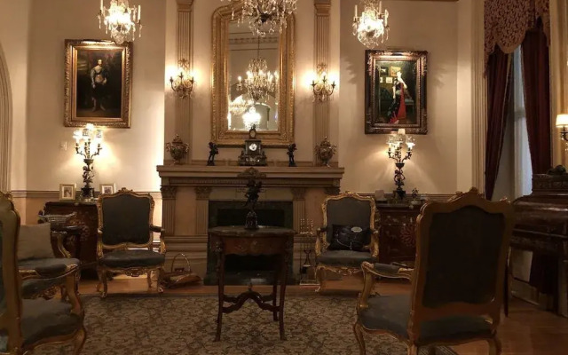 Le Château du Faubourg B&B