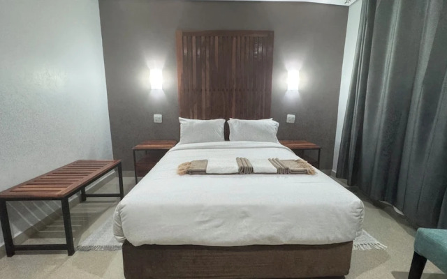 Raintree Hotel