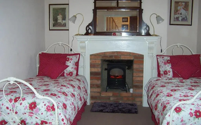 Cottage On Gunning