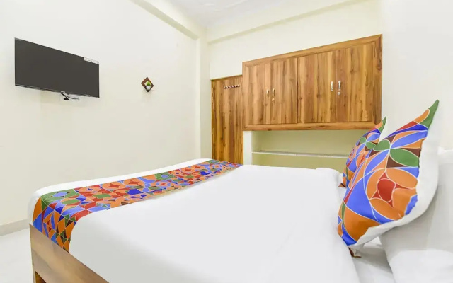 Fabhotel Living
