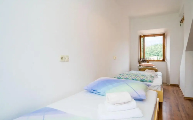 Stunning Home in Gruda With Wifi and 2 Bedrooms