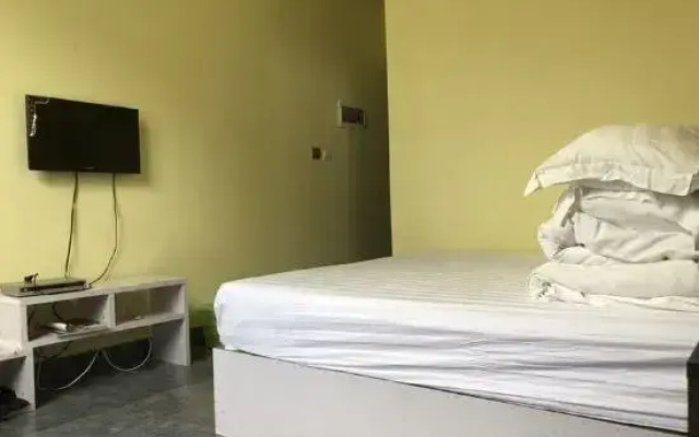 the bitty M graden hotel