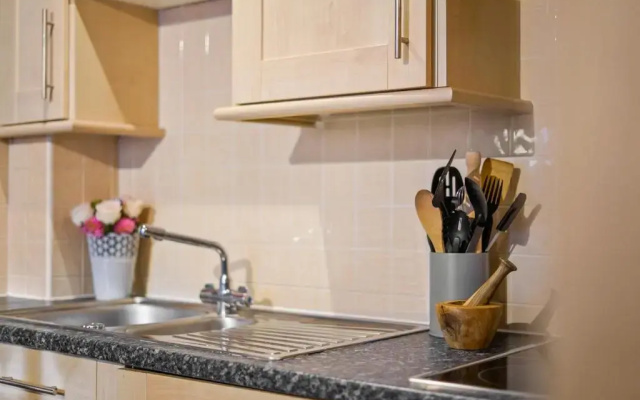 Modern Warwick Apartment, Sleeps 3, Claverdon House