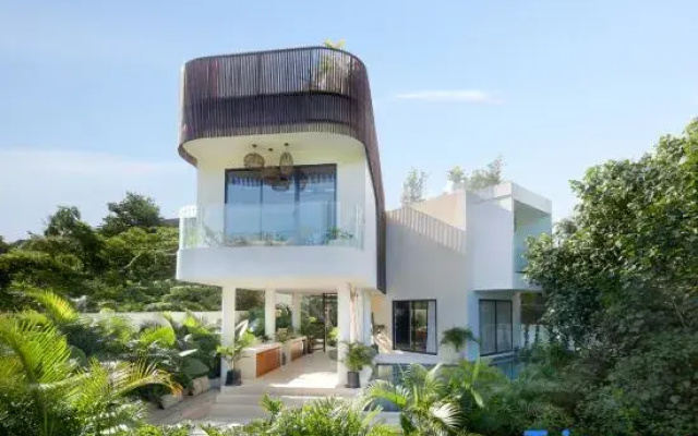 Luxury 5BR River Villa