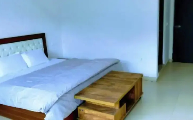 The Yamuna Deck Resort and Cafe