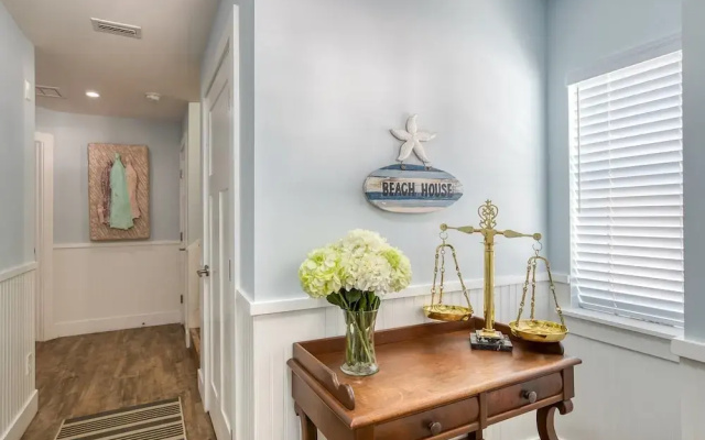 Beach Retreat #49292 - 5 Br Home