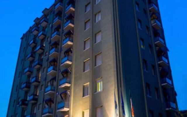 Hotel Maggiore Bologna вид на фасад