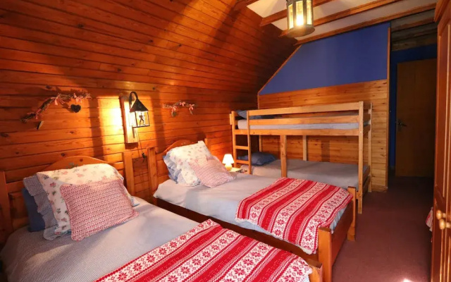 Chalet Aster