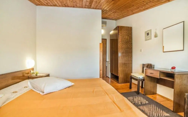 App and Rooms Ana Pomer