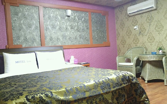 Loa Hotel