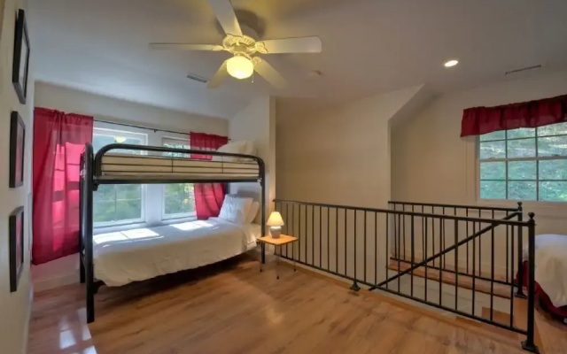 Lake Serenity - 6 Br Home