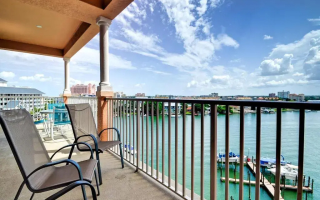 Harborview Grande 604