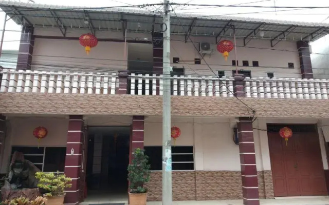 First Inn Hotel