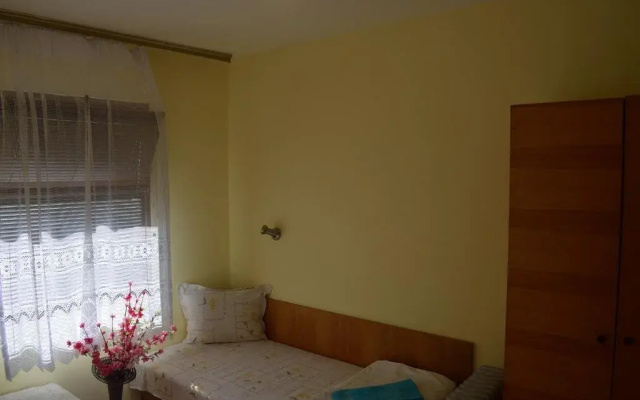 Guest House Bata