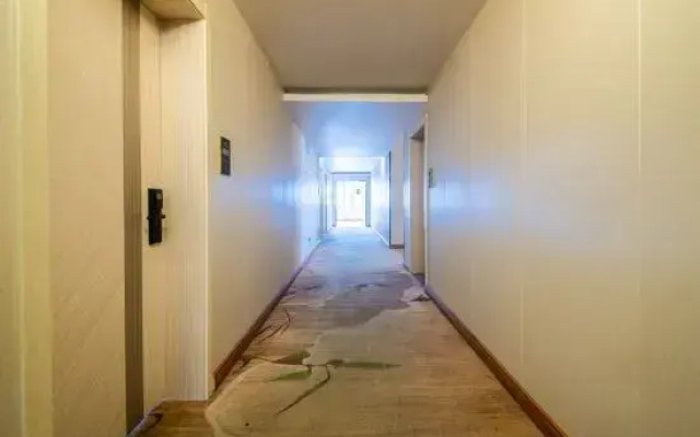 Super 8 Hotel