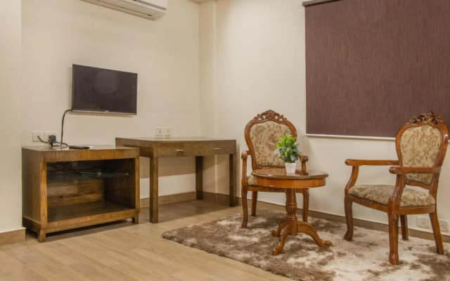 Omatra Hotel Infantry Road