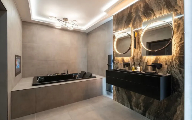 Luxury City 5* Retreat-Lux Spa Bath-Romantic