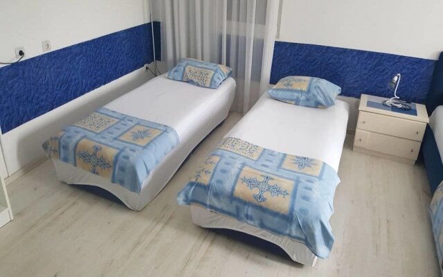 Apartments Goranka in Tivat, Montenegro from 107$, photos, reviews - zenhotels.com guestroom