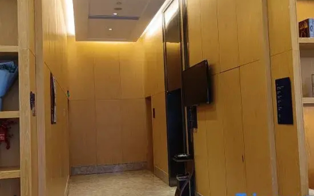 Kyriad Marvelous Hotel Luoding Ring City East Road