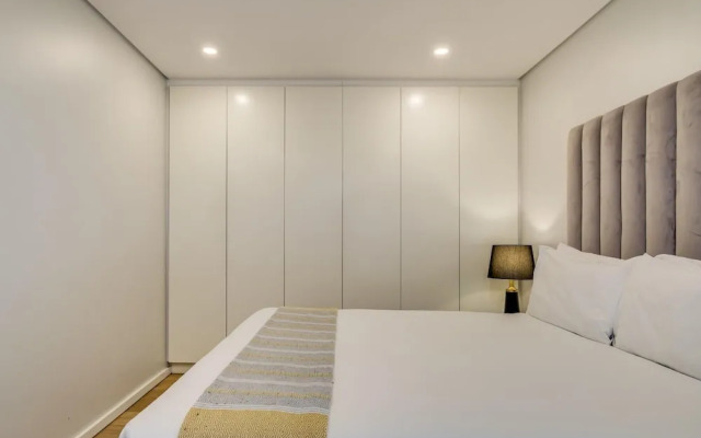 Conveniently Located Apartment in Green Point C on S