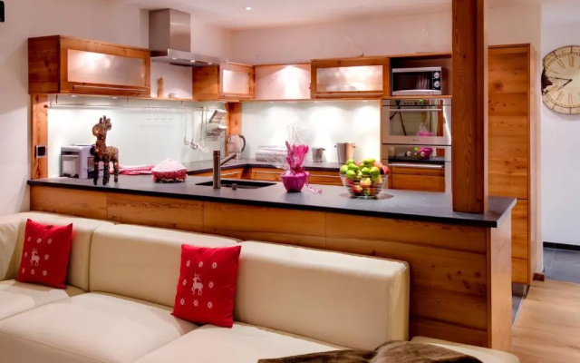 Mountain Exposure Luxury Chalets & Penthouses & Apartments
