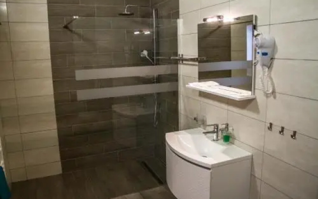 Rooms Rebolj