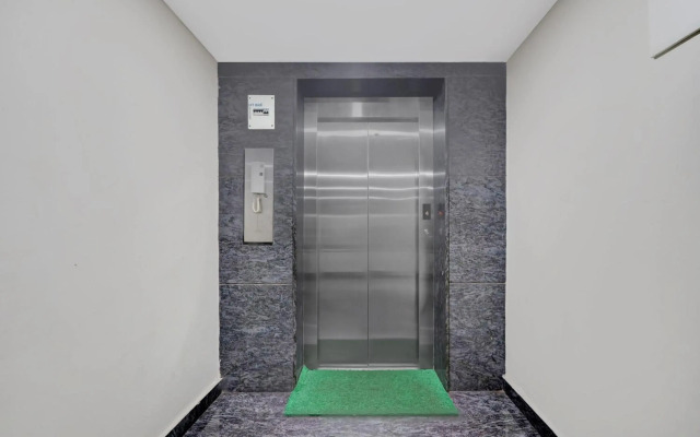 Super OYO Capital O 49955 Hotel Green Tree