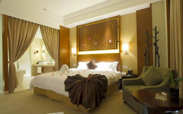Golden Bay Resort