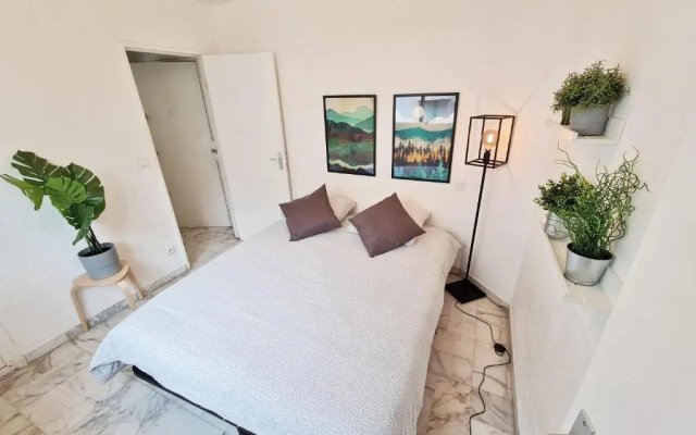 GregBnb-com - T2 Pleine Ville - CLIMATISE - BALCON - 1