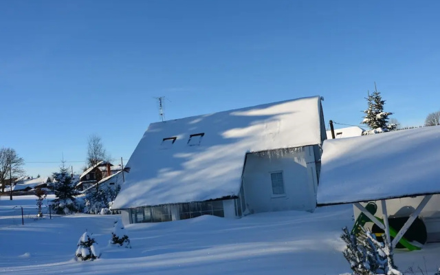 Serene Holiday Home With Private Garden, Whirlpool, Terrace
