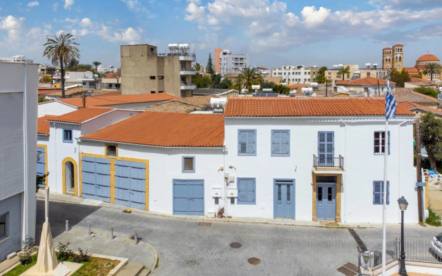 To Hani - Kamara Maisonette