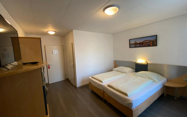 Отель Opera Hotel Köln
