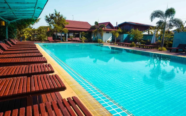 Little Eden Hotel