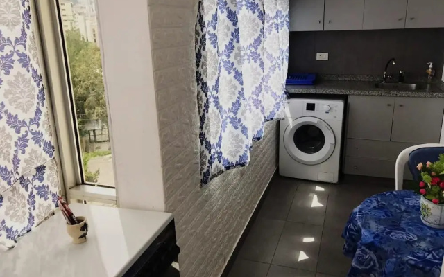 1 Bed Chalet - Sleeps 2 - Pets - Pool - Parking