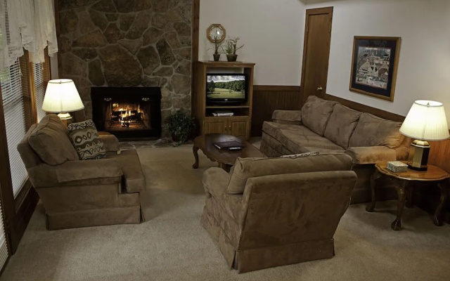 Country Hideaway at Mountain Lakes