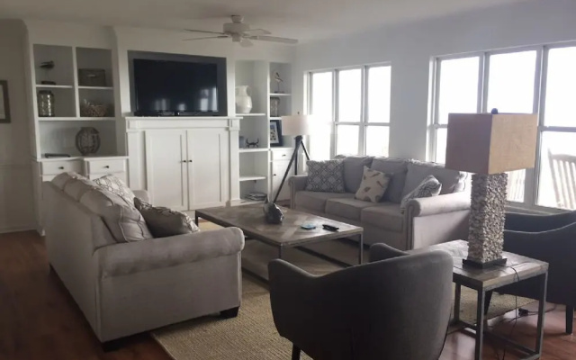 Holden Shores - 5 Br Home
