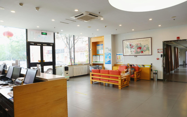 7 Days Premium (Beijing Dabaotai Luhua Road)