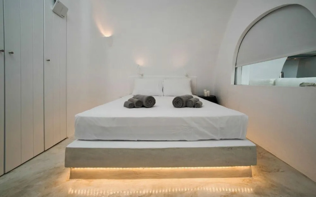 White Sky Caldera Villa by Blue Escape