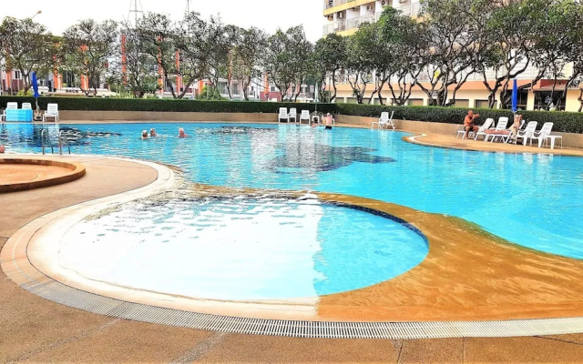 Jomtien Beach Condominium A2 Studio Apartment Pattaya