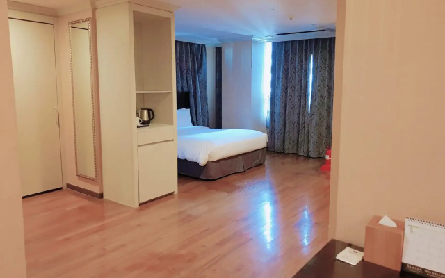 Ramada Hotel and Suites Seoul Central