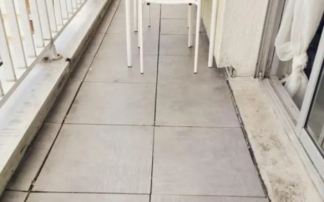 Suite Athéna - Melun gare RER - Balcon et parking