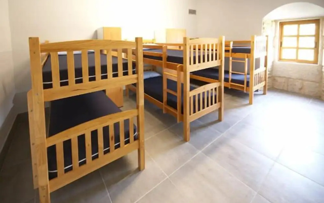 Albergue Monasterio de La Magdalena - Hostel
