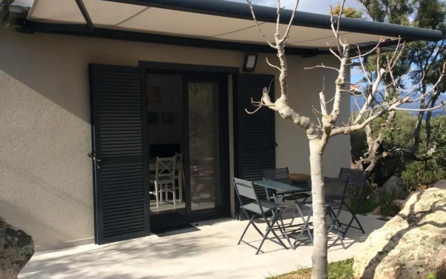 Coquet appartement indépendant entre mer et maquis