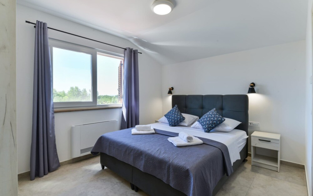 Villa Rea 3 With Heated Pool