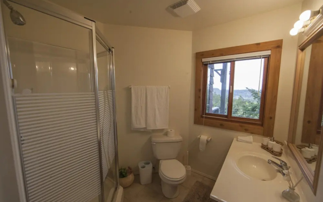 Shangri-La Oceanfront B&B