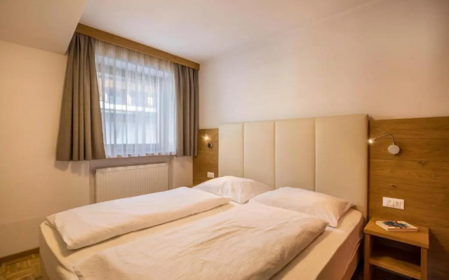 Rosalpina Apt 4