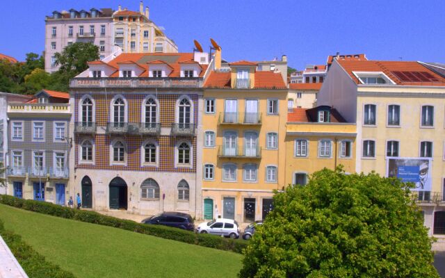 Отель Feeling Lisbon Pessoa вид на фасад