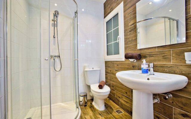 Central Sunny Apartment + Views of Valletta City