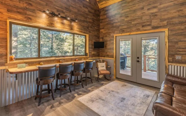 RidgeWalk Treehouse